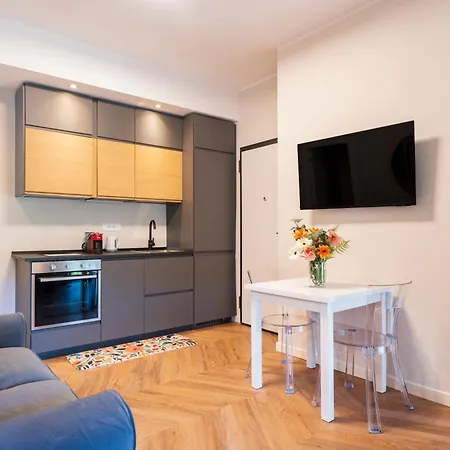 Appartement 10' From The Sea, Elegant Loft With Private Veranda