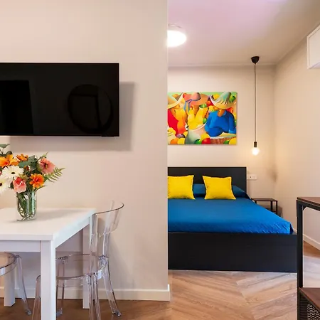Appartement 10' From The Sea, Elegant Loft With Private Veranda